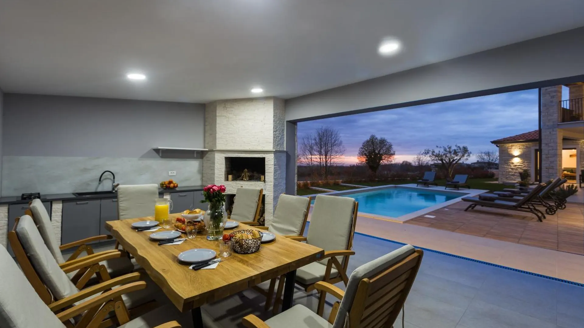 Villa Harmony For 8 People In Central Istria With 50 M2 Private Pool And Sea View Pinezici  Pinezici (Istria)