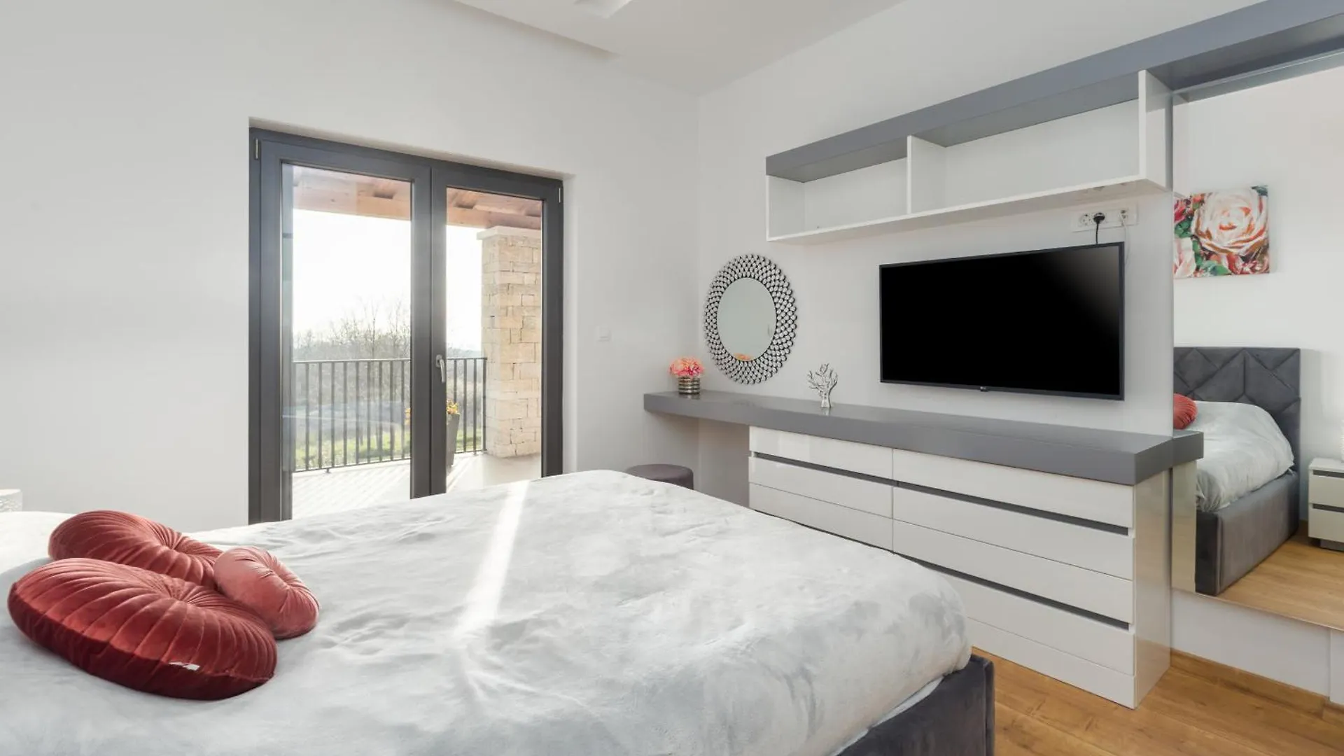 Villa Harmony For 8 People In Central Istria With 50 M2 Private Pool And Sea View Pinezici  0*, Pinezici (Istria)