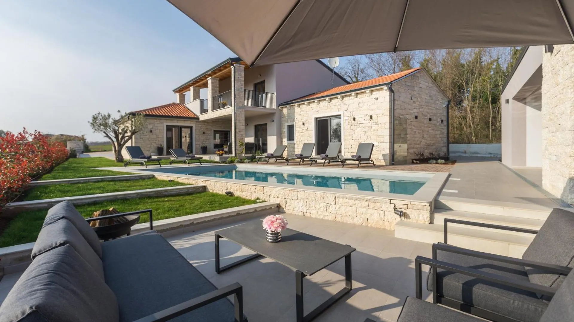 Villa Harmony For 8 People In Central Istria With 50 M2 Private Pool And Sea View Pinezici